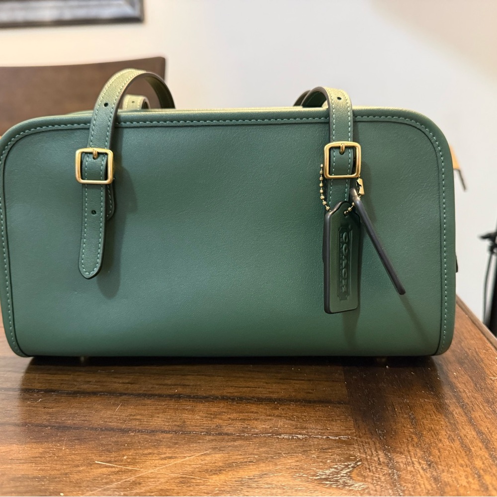 Coach Swing Zip - Picture 7 of 7